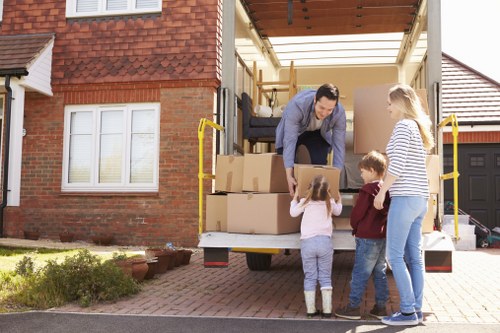 Moving van service for homes and flats in Bermondsey