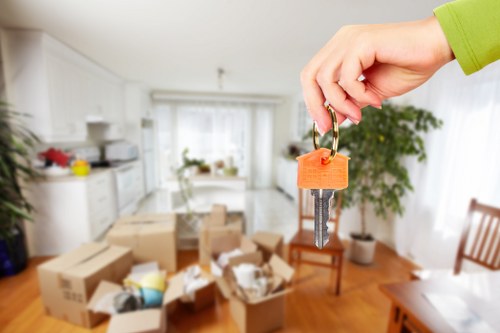 Local removals crew handling access challenges in Bermondsey flats