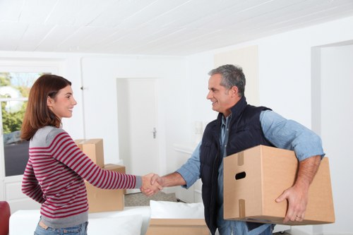 Professional Bermondsey movers navigating a busy South London street